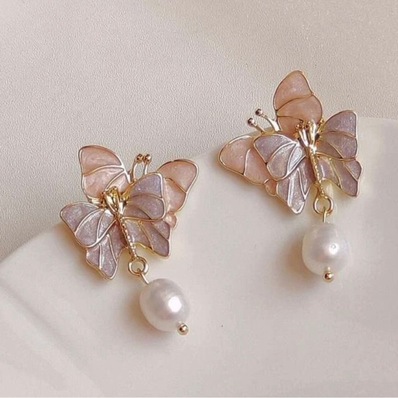 Cuddling Butterflies- Pink Purple Pastel Layered Kissing White Pearl Gold Dangle - Picture 15 of 16